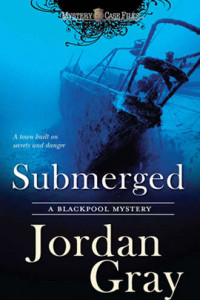 Книга Submerged